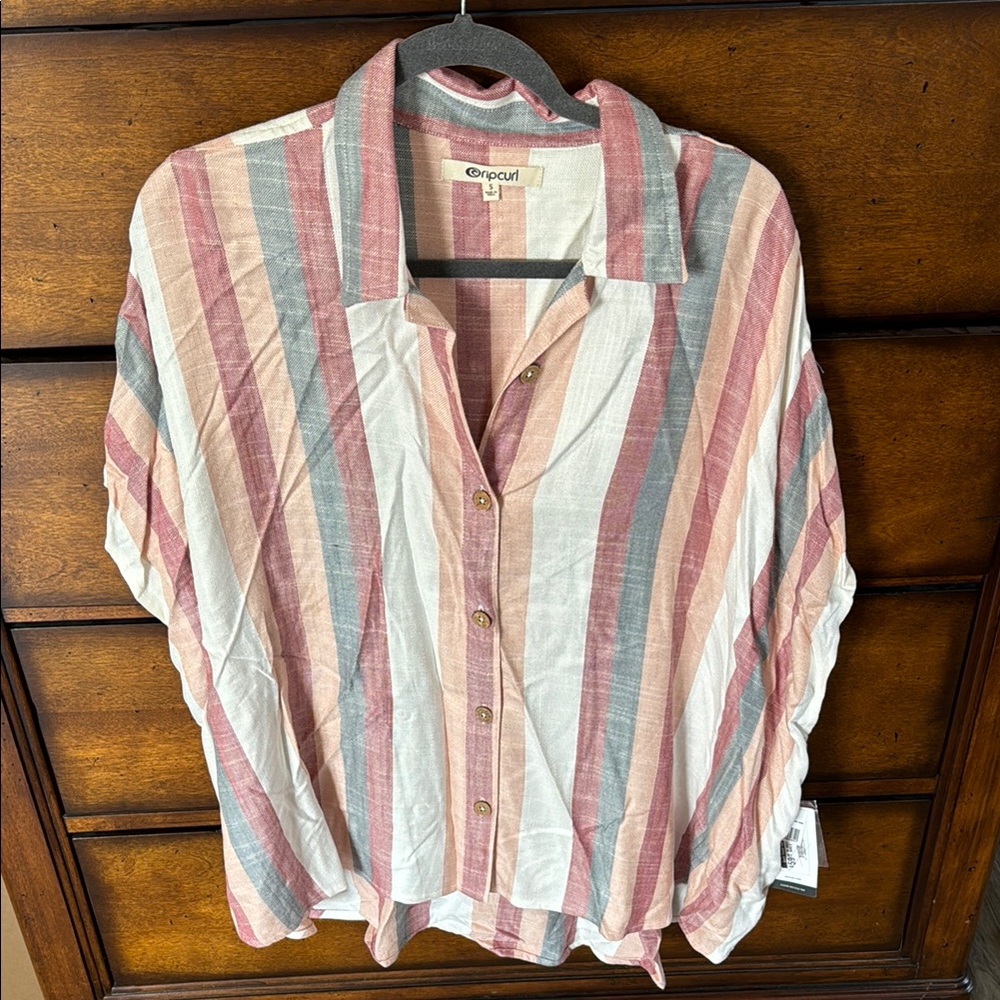 Rip Curl button down collared shirt